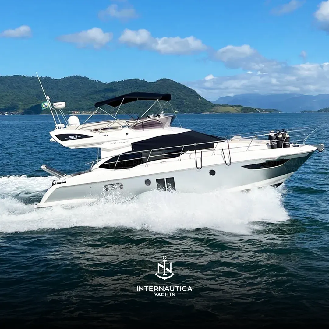 Azimut  38 2010 à venda — Internáutica Yachts