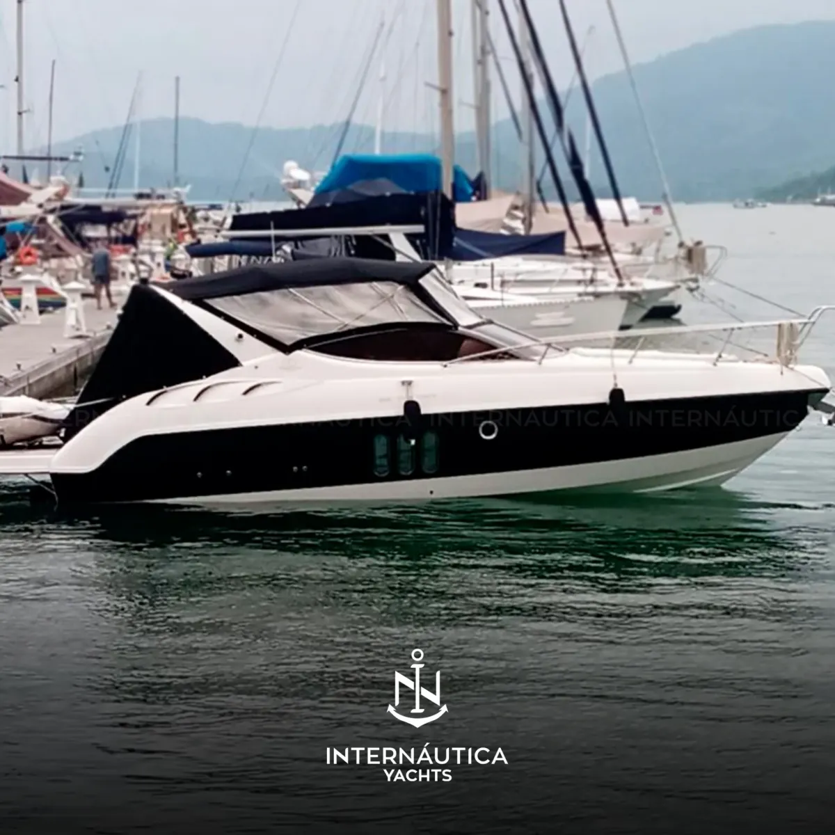 Schaefer PHANTOM 300 2011 à venda — Internáutica Yachts