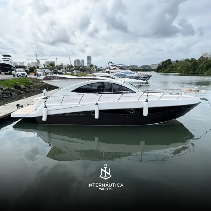 Solara 380 2020 à venda — Internáutica Yachts